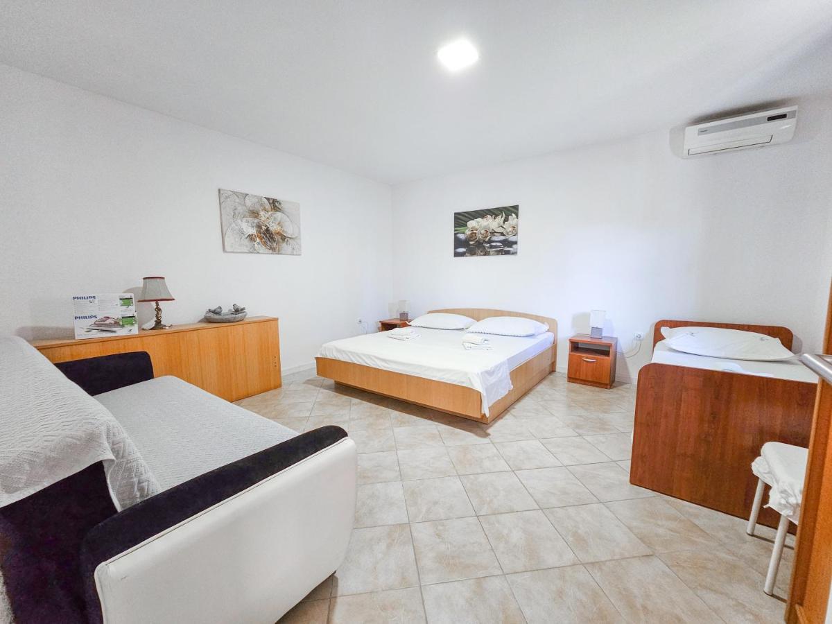 Apartments Vukovic Vanja Makarska Eksteriør billede